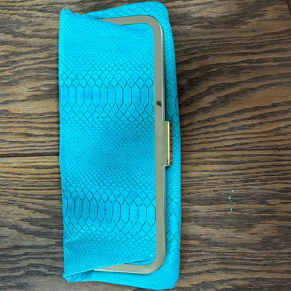 Adorable clutch - Picture 1 of 7